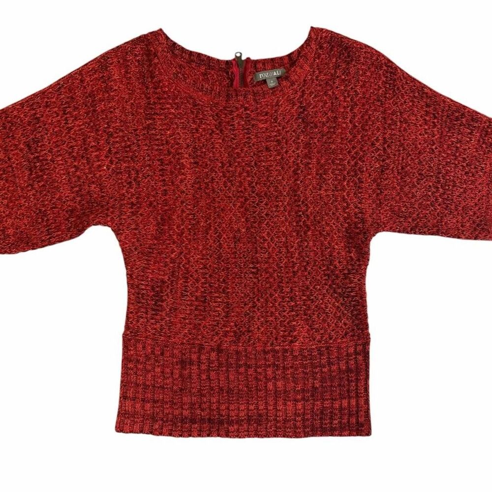Roz & Ali red textured knit sweater with subtle geometric pattern